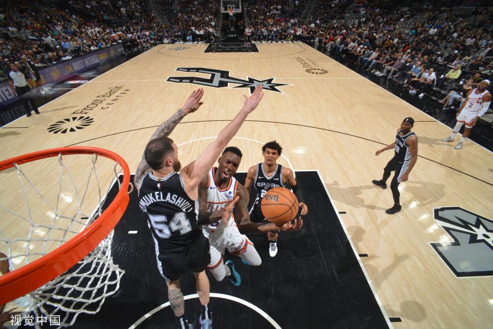 出骑士的雄 出骑士的雄