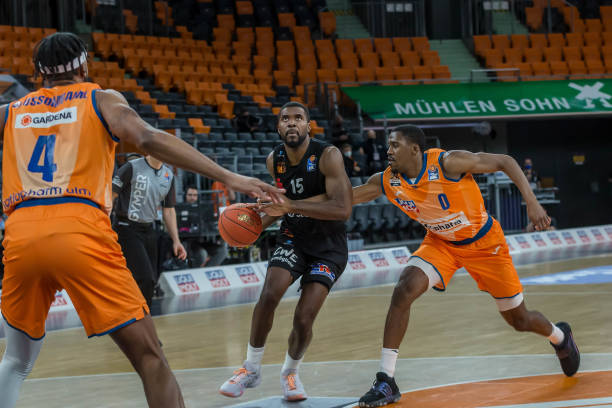 现出的竞争 现出的竞争