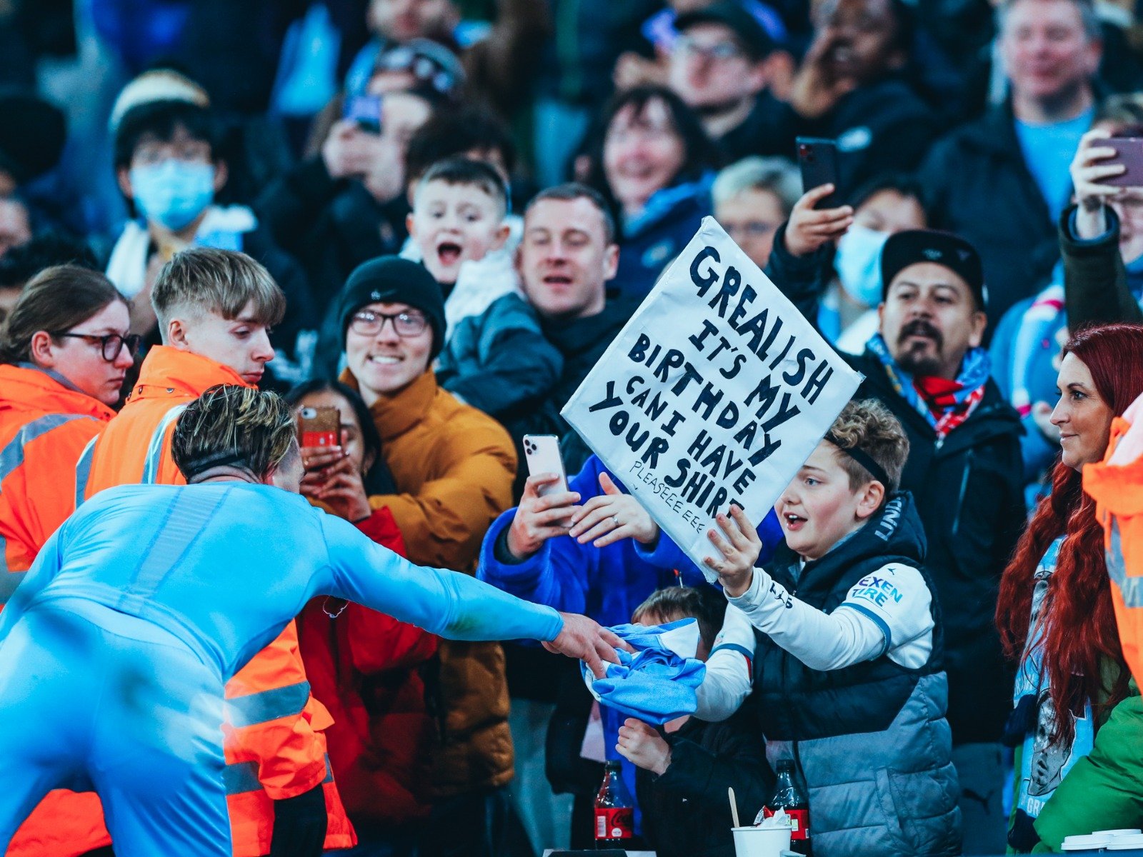 对抗性的小 对抗性的小